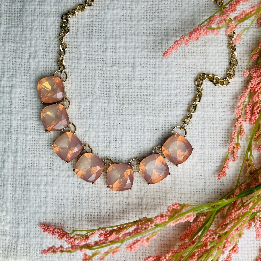 Chico’s NWOT pink and gold necklace. Perfect for spring and summer.